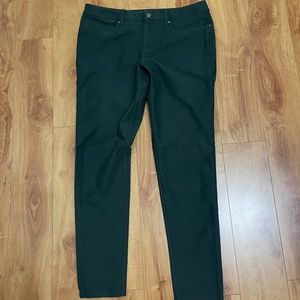 Lululemon Men Pants Dark Green Sz 34 NWOT